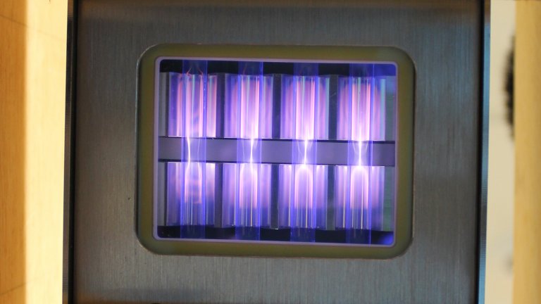 Cor especfica e segura de luz UV destri rapidamente vrus da covid-19